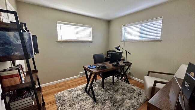 Building Photo - Spacious 5BD/2BA Home in Lakewood, CO- Available July 29th!