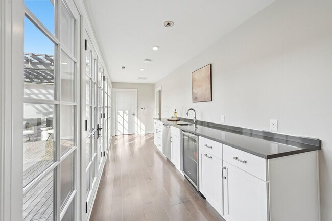 Building Photo - 100 Normandy Ave