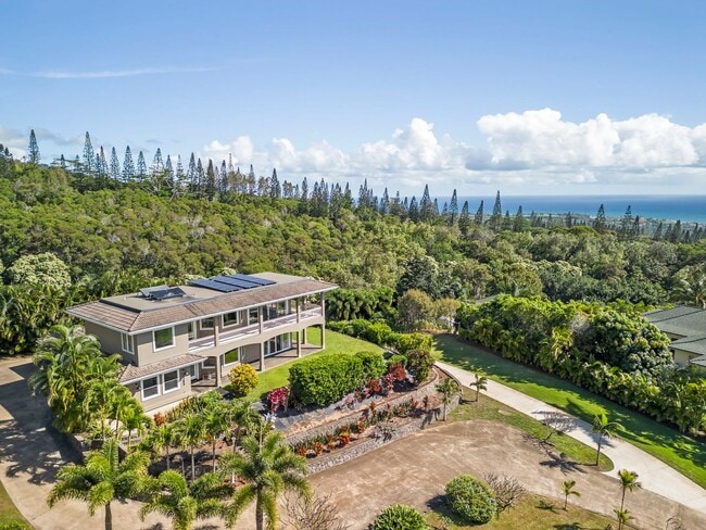Building Photo - 2284 Kamaile St