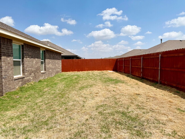 Building Photo - Frenship ISD Perfection! Stunning 4 Bed, 2...