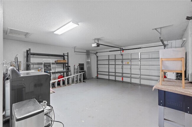 Building Photo - 237 NW 100th Ave