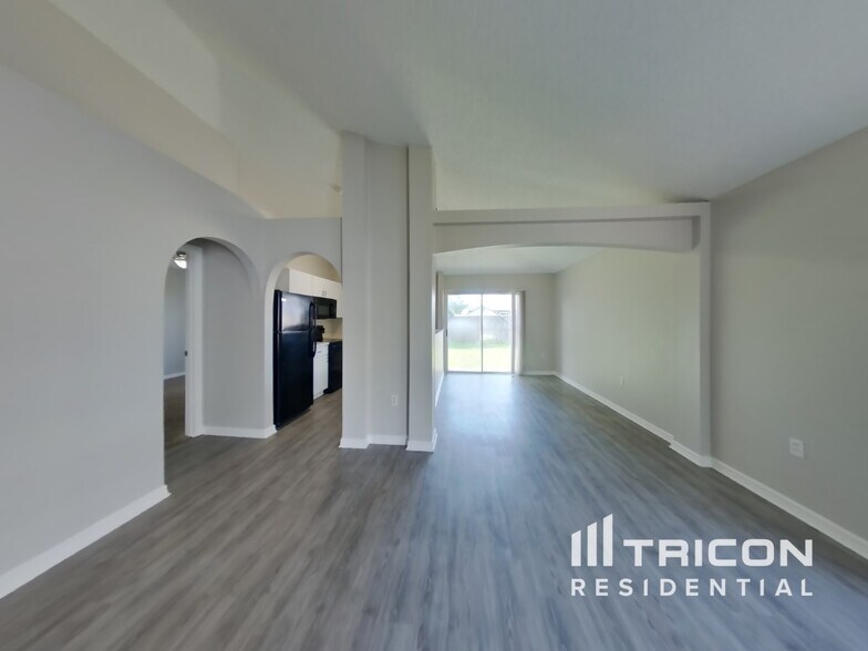 Building Photo - 7312 Lawn Tennis Ln