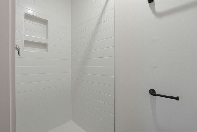 Building Photo - 3 Bedroom Newly Renovated Home in Central SC