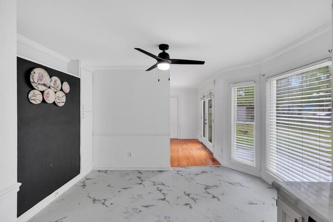 Building Photo - Adorable home located in Southwest side of Jacksonville