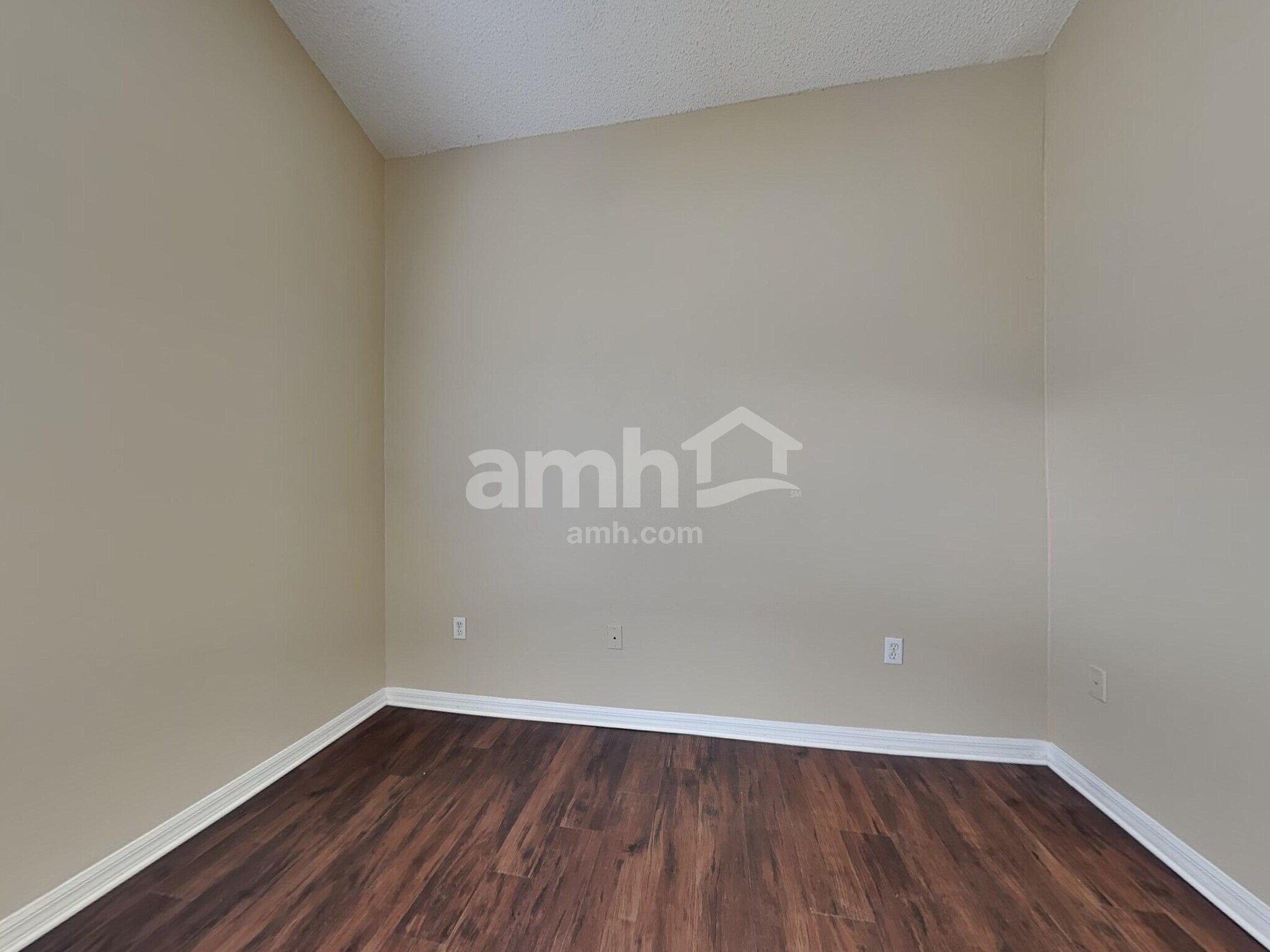Building Photo - 5611 Brookdale Way