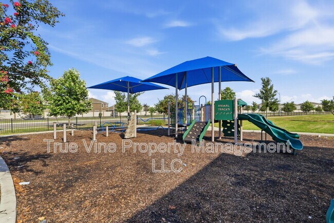 Building Photo - 2906 Millikan Dr