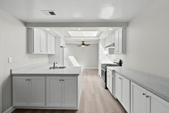 Building Photo - 26851 Oak Branch Cir