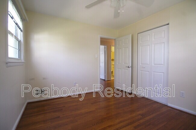 Building Photo - 8504 Wagon Wheel Rd