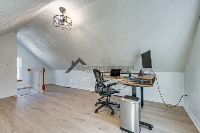 Building Photo - 500 Windy Rd