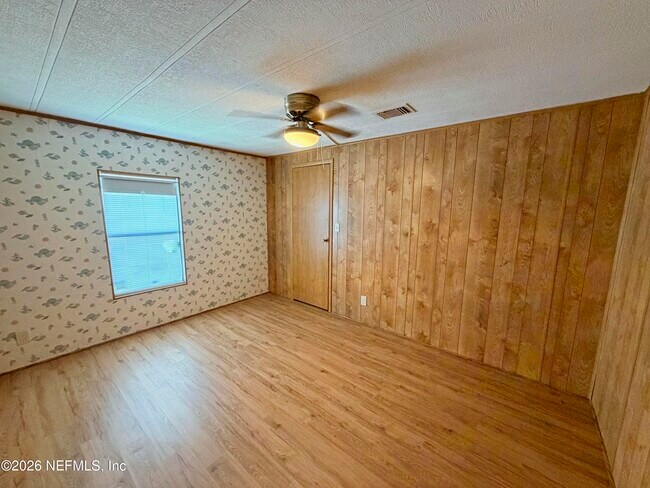 Building Photo - 7633 Plumwood Dr