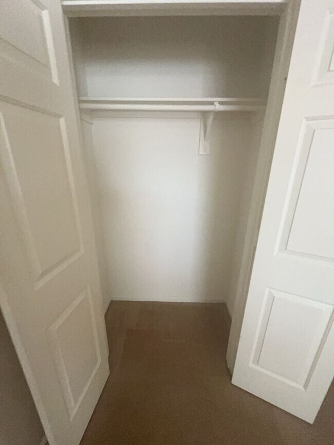 Building Photo - AVAILABLE NOW!