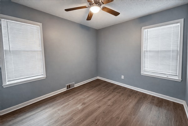 Building Photo - 15824 Norborne Ave