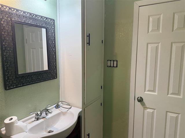 Building Photo - 618 Franklin Ave