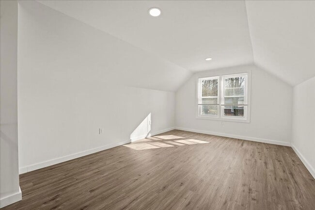 Building Photo - 3068 Worthington Ave