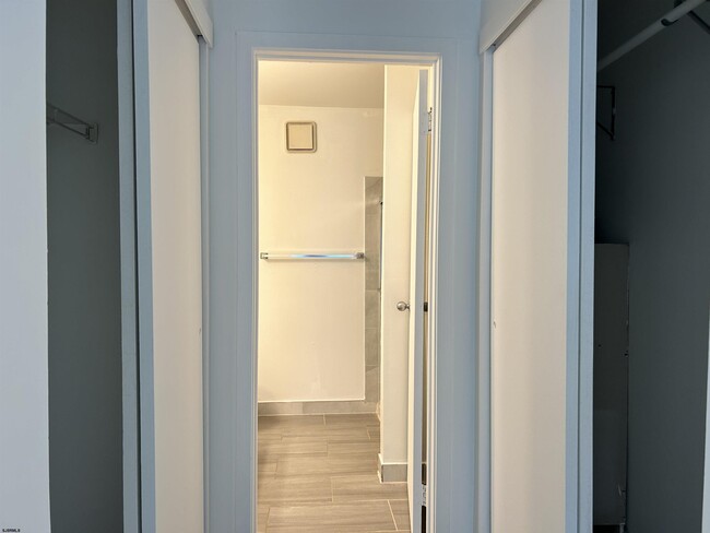 Building Photo - 20 Tilton Club