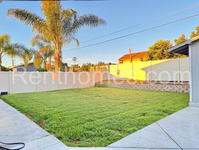 Building Photo - 5034 Baxter St