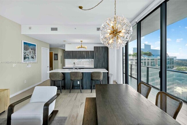 Building Photo - 480 NE 31st St