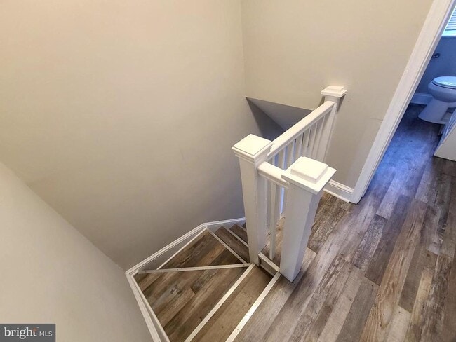 Building Photo - 4715 Dartford Ave