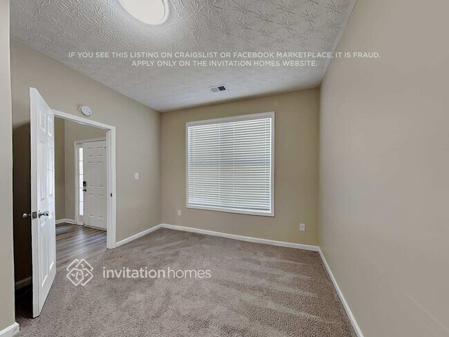 Building Photo - 110 Parkway Dr