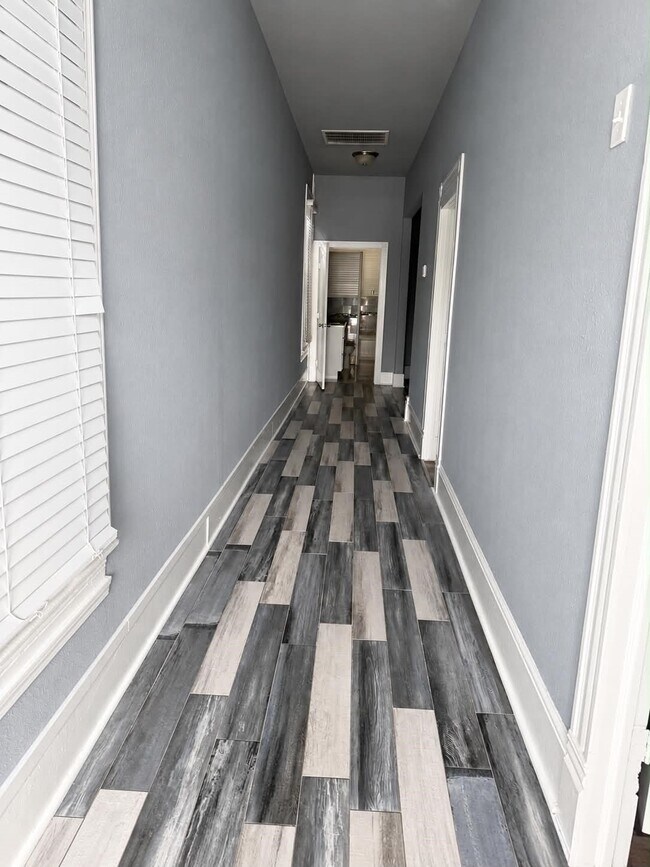 Building Photo - 2623 Avenue Q