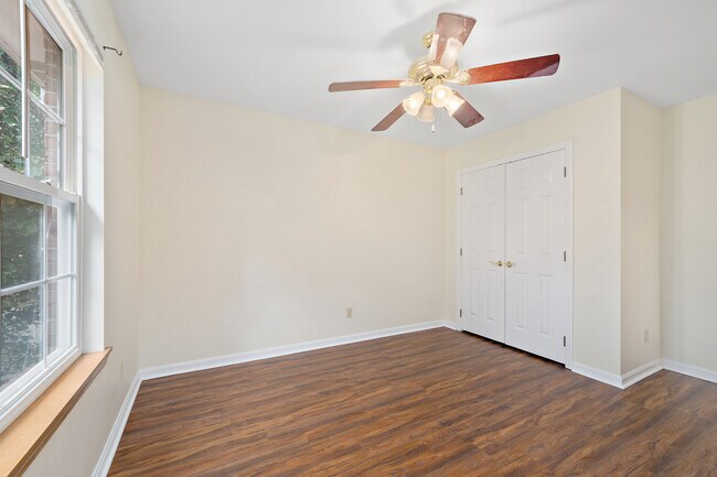 3rd bedroom - 1008 Middletown Rd