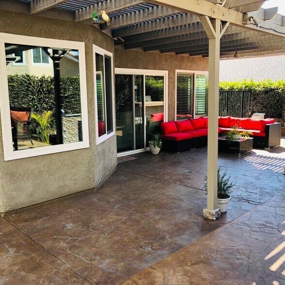 Building Photo - 24641 Ashland Dr