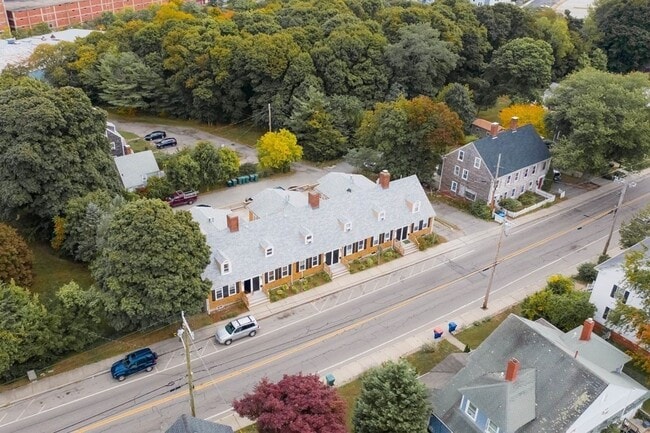 Primary Photo - 419 Court St