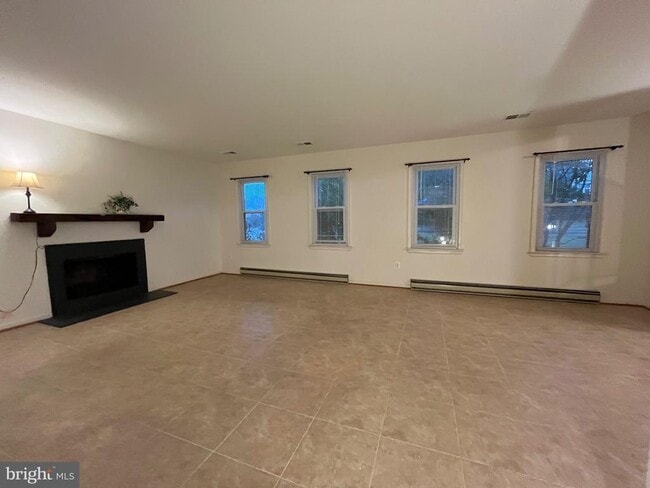 Building Photo - 12701 Pinecrest Rd