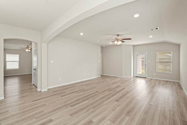 Building Photo - 1164 Kennesaw Dr