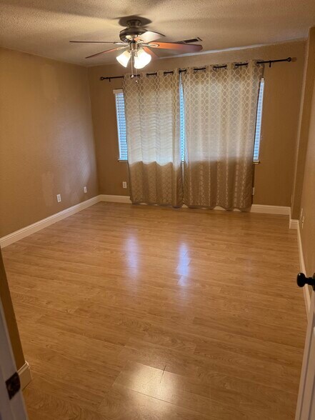 Building Photo - 5116 Rabeneck Way