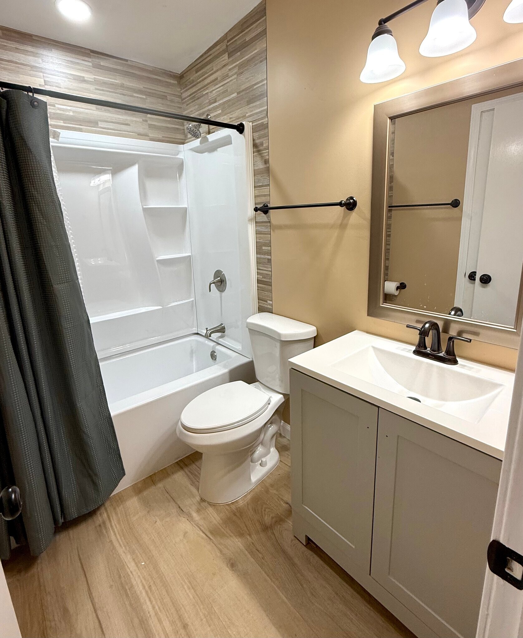 Building Photo - 1535 N Jackson Ave