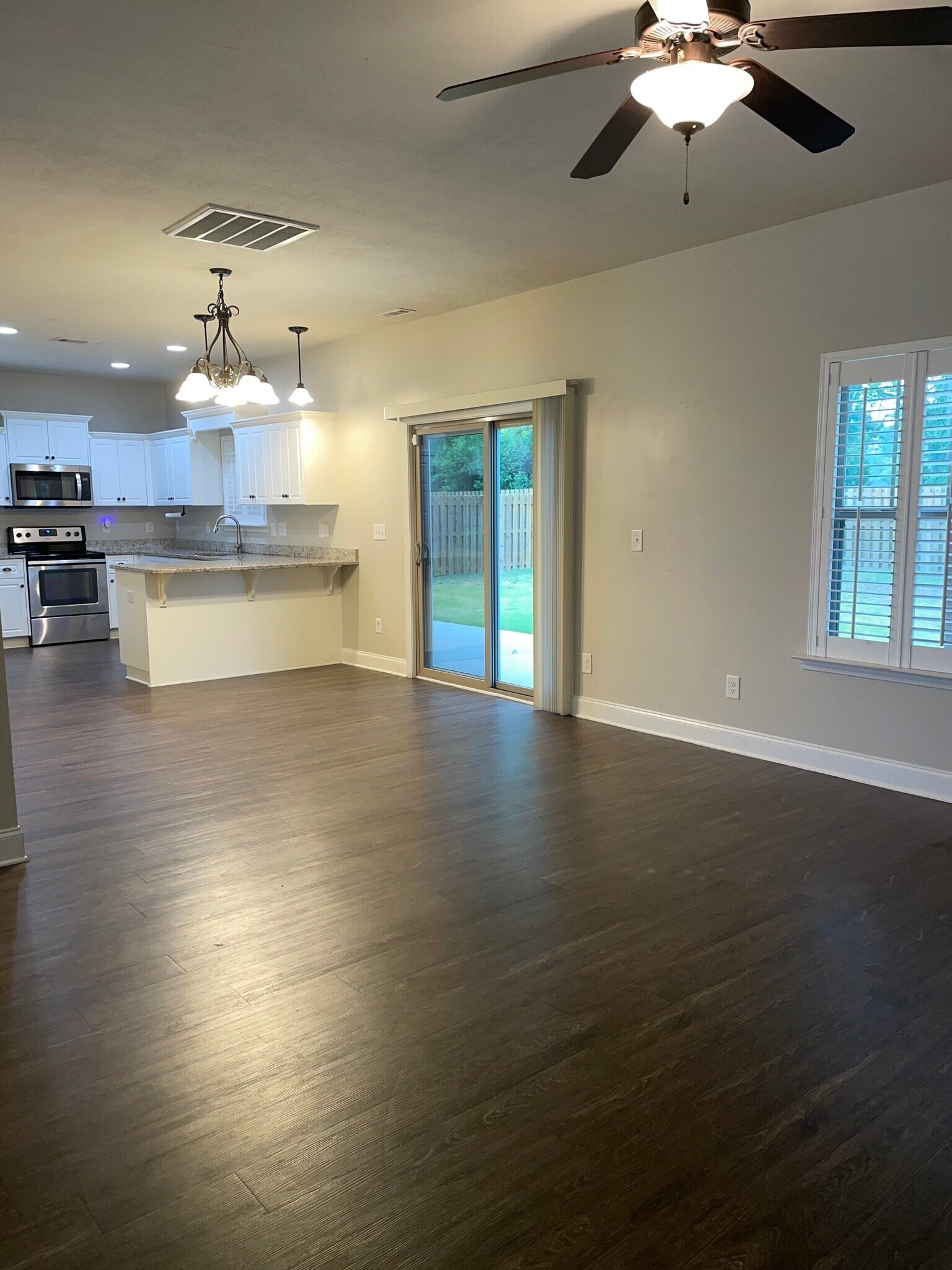 Building Photo - 149 Beallwood Dr