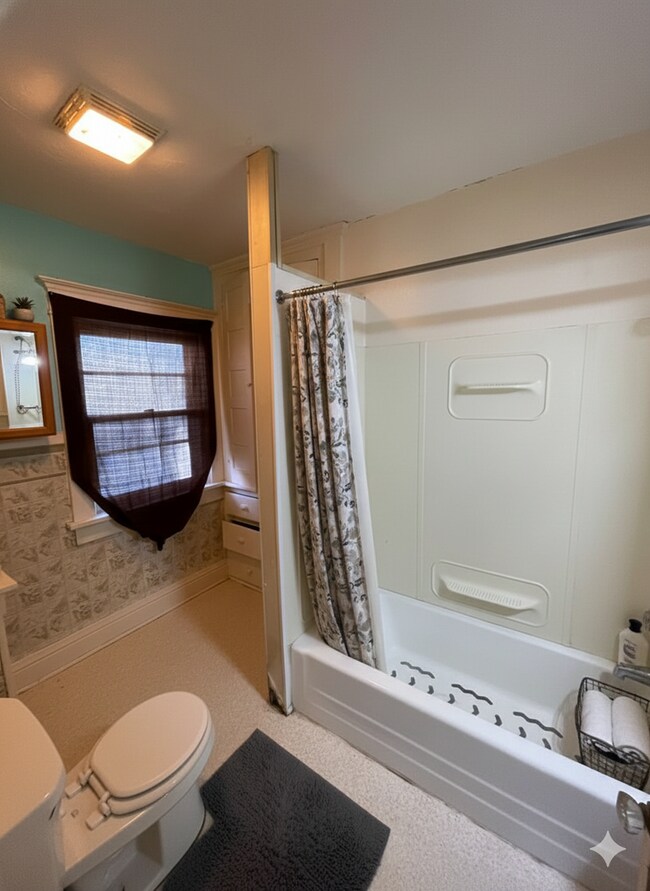 Building Photo - 723-723 1/2 South St