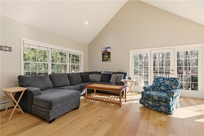 Building Photo - 141 Laurel Ridge Ln