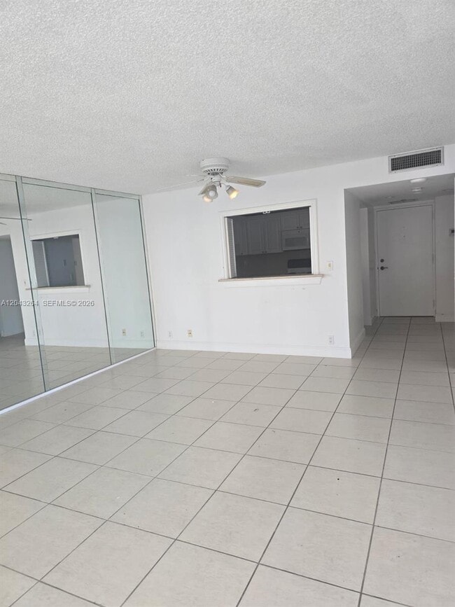 Building Photo - 1901 Brickell Ave