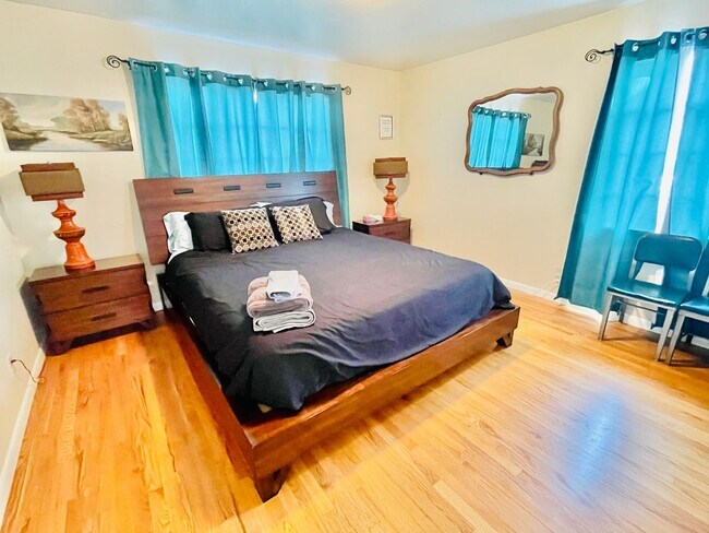 Building Photo - 625 Plumas St
