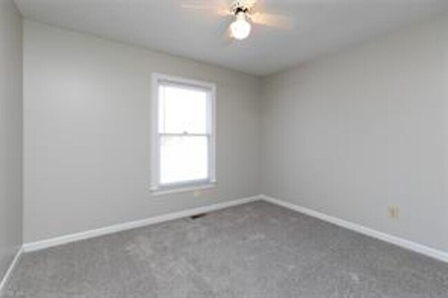 Building Photo - Call Sabrina at 757-767-0767 for more information