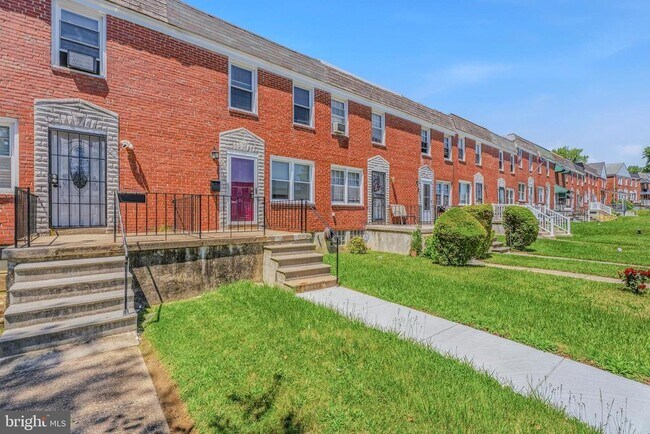 Building Photo - 586 Lucia Ave