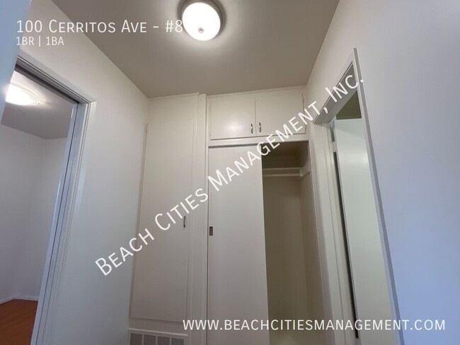 Building Photo - Charming 1 Bedroom 1 Bath Condo- Blocks Aw...