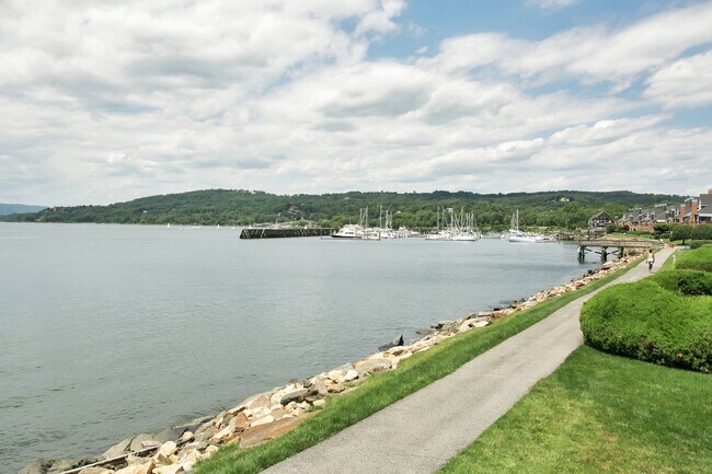 Building Photo - 1309 Half Moon Bay Dr