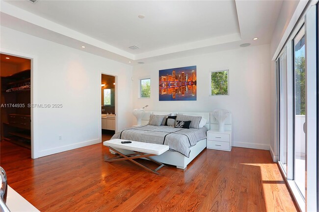 Building Photo - 573 Warren Ln