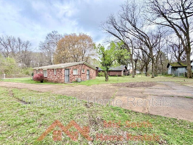 Building Photo - 3389 Cypress Rd