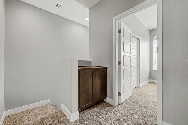 Building Photo - Modern Loft-Style Home Minutes from the Strip