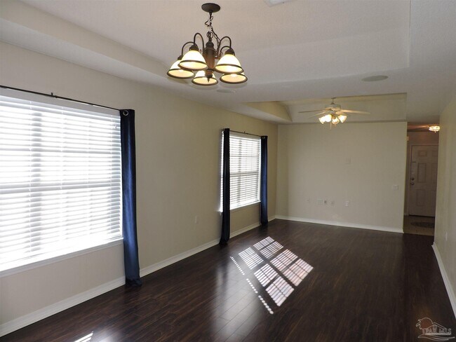 Building Photo - 1100 Sweetbriar St