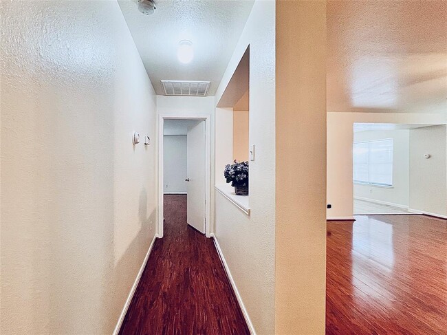 Building Photo - 9603 Milas Way