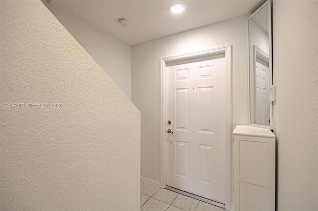 Building Photo - 16171 Sierra Palms Dr