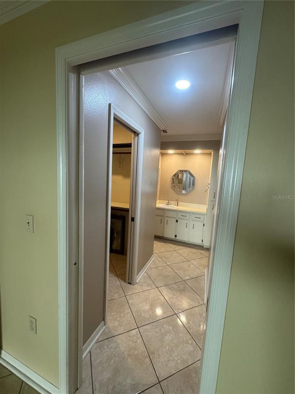 Building Photo - 2025 Sylvester Rd