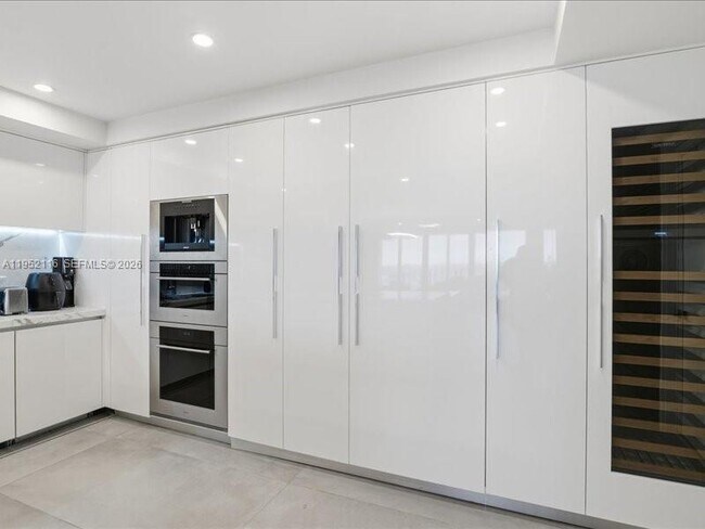 Building Photo - 330 Sunny Isles Blvd