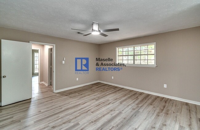 Building Photo - 4 Bed/2 Bath Home in Crossgates in Brandon