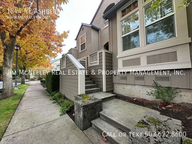 Building Photo - 1844 NE Ashberry Dr